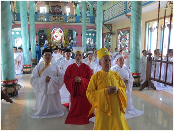 Thánh Thất Sài Gòn mừng lễ Vu Lan 2012 và tặng quà cho các hộ nghèo