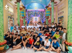PHÁI ĐOÀN HƯỚNG ĐẠO SINH THAM QUAN TÌM HIỂU TÍN NGƯỠNG CAO ĐÀI